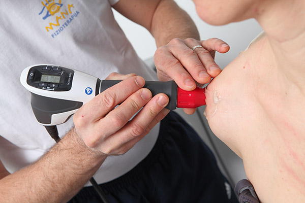 Terapija z globinskimi udarnimi valovi